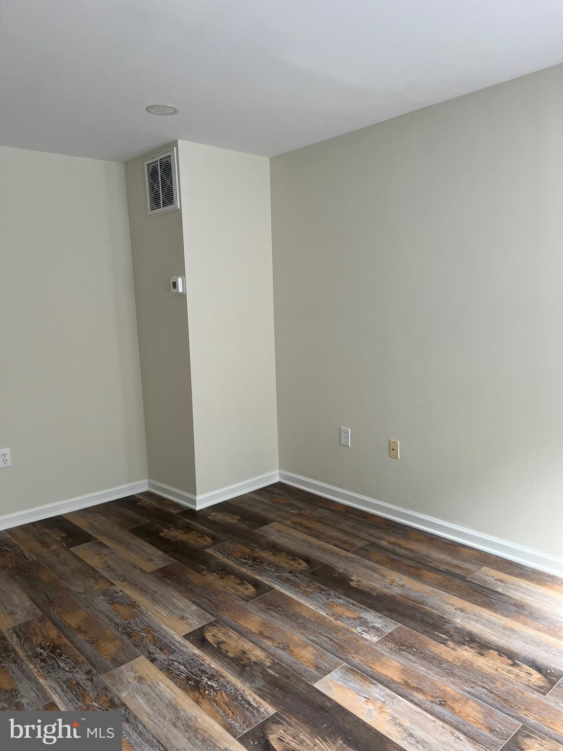 4064 Edgewood Road Baltimore, MD 21215 - Photo 12 of 26 LR