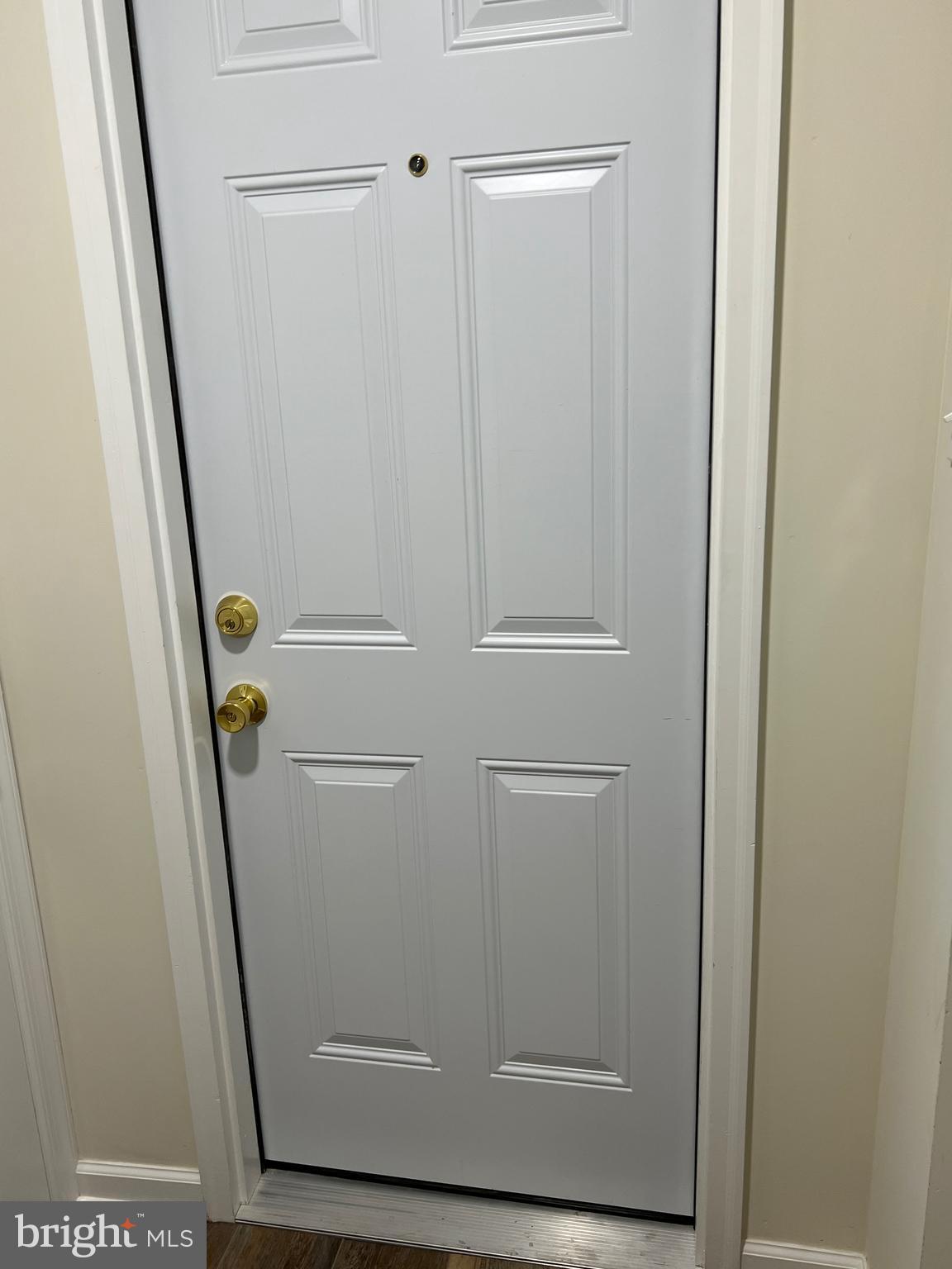 4064 Edgewood Road Baltimore, MD 21215 - Photo 5 of 25 Entry door