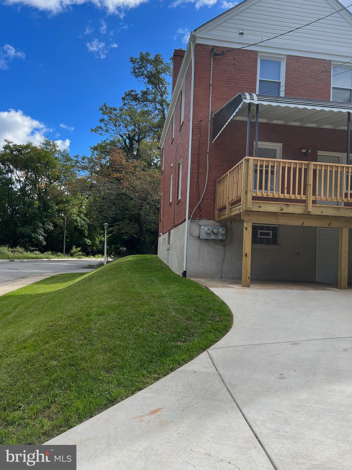 4064 Edgewood Road Baltimore, MD 21215 - Photo 7 of 26 Side