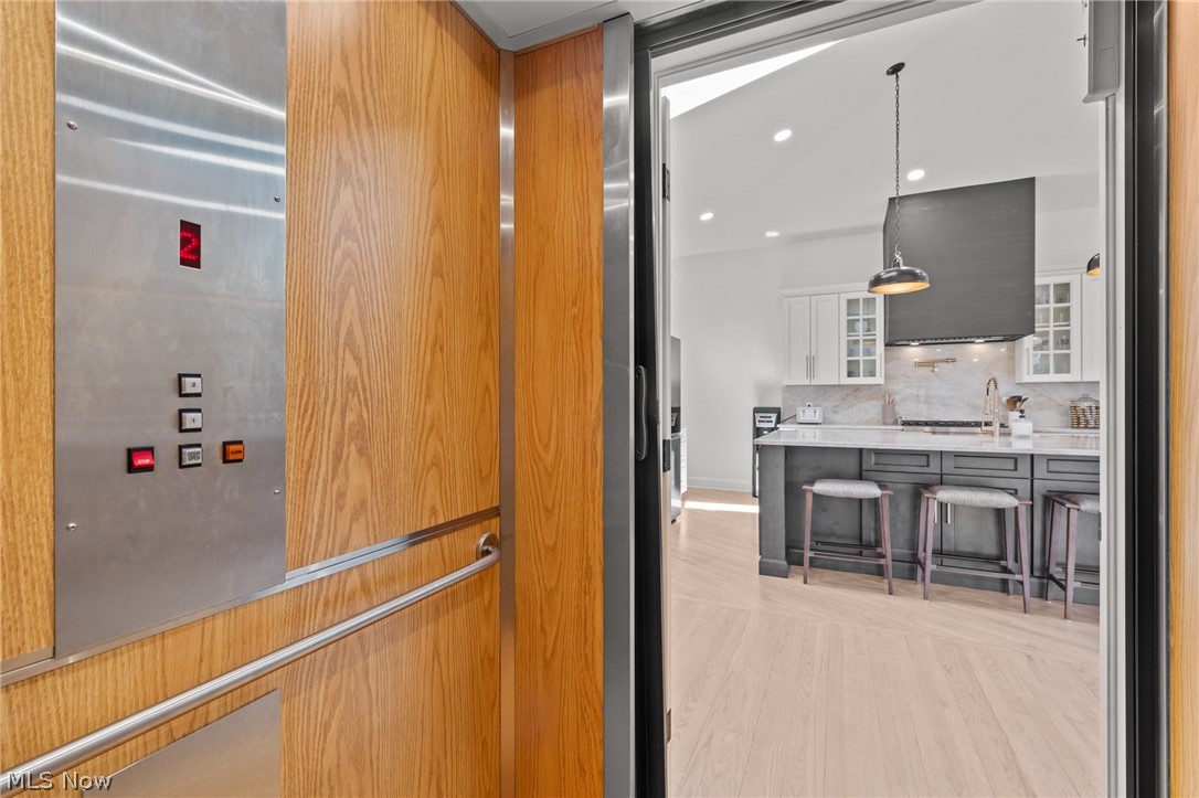 15511 Russell Road Chagrin Falls, OH 44022 - Photo 20 of 50 elevator