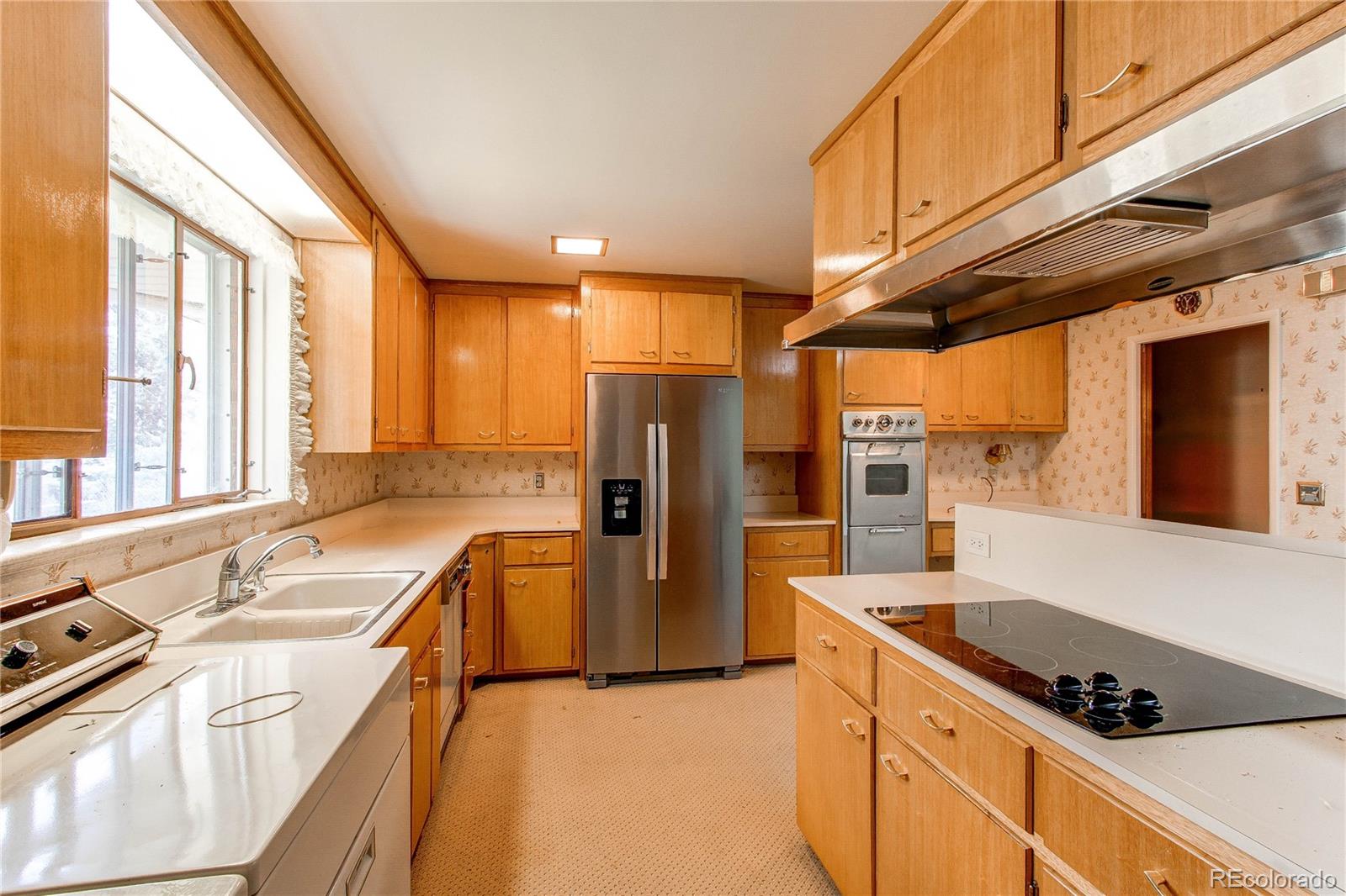 2081 West Ridge Road Littleton, CO 80120 - Photo 11 of 48 Gallery Image 11