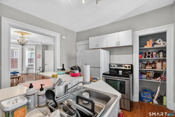 $895,000 | 479 Orange Street, New Haven, CT 06511