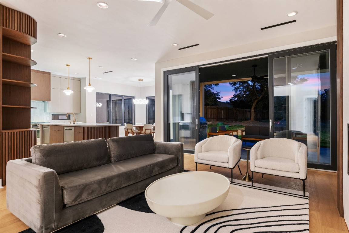 13701 A Montview Drive Austin, TX 78732 - Photo 31 of 40 Perfect indoor and outdoor entertaining areas.