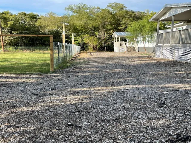 $1,550 | 4915 Apache Lane, Unit 2, Crosby, TX 77532