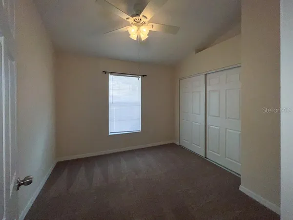a view of empty room with window