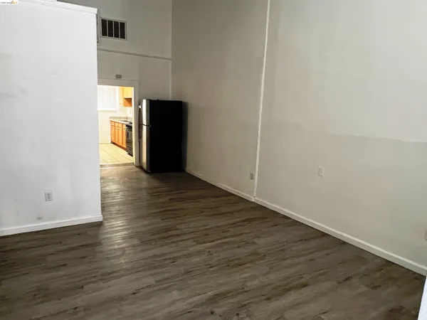 $2,250 | 2869 38th Avenue, Oakland, CA 94619