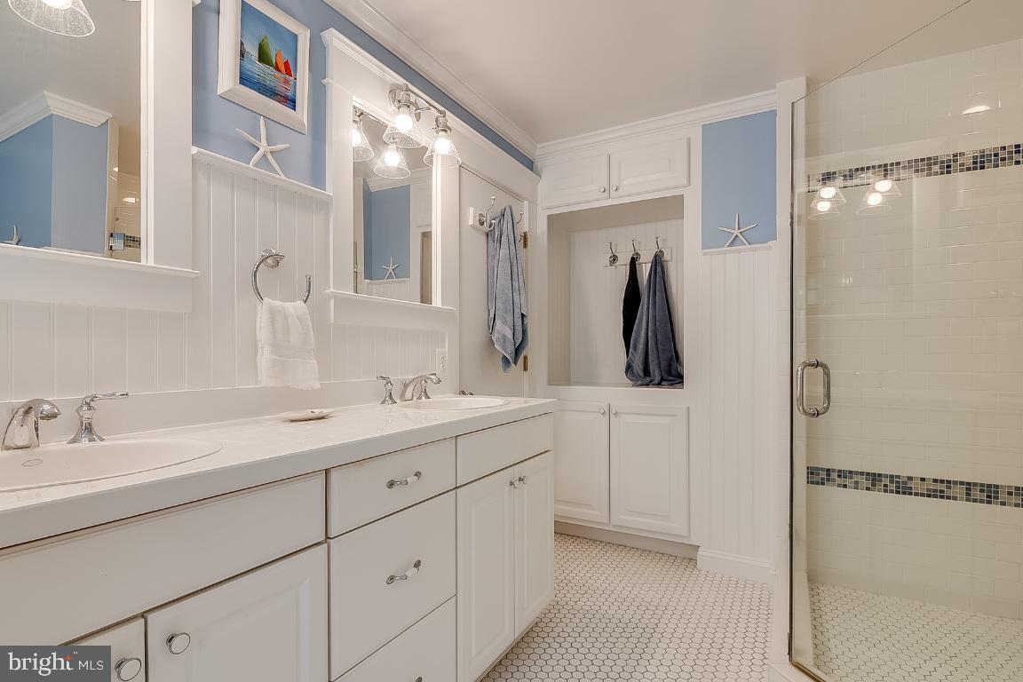 229 Manvell Road Southeast Vienna, VA 22180 - Photo 21 of 40 Dual vanities!