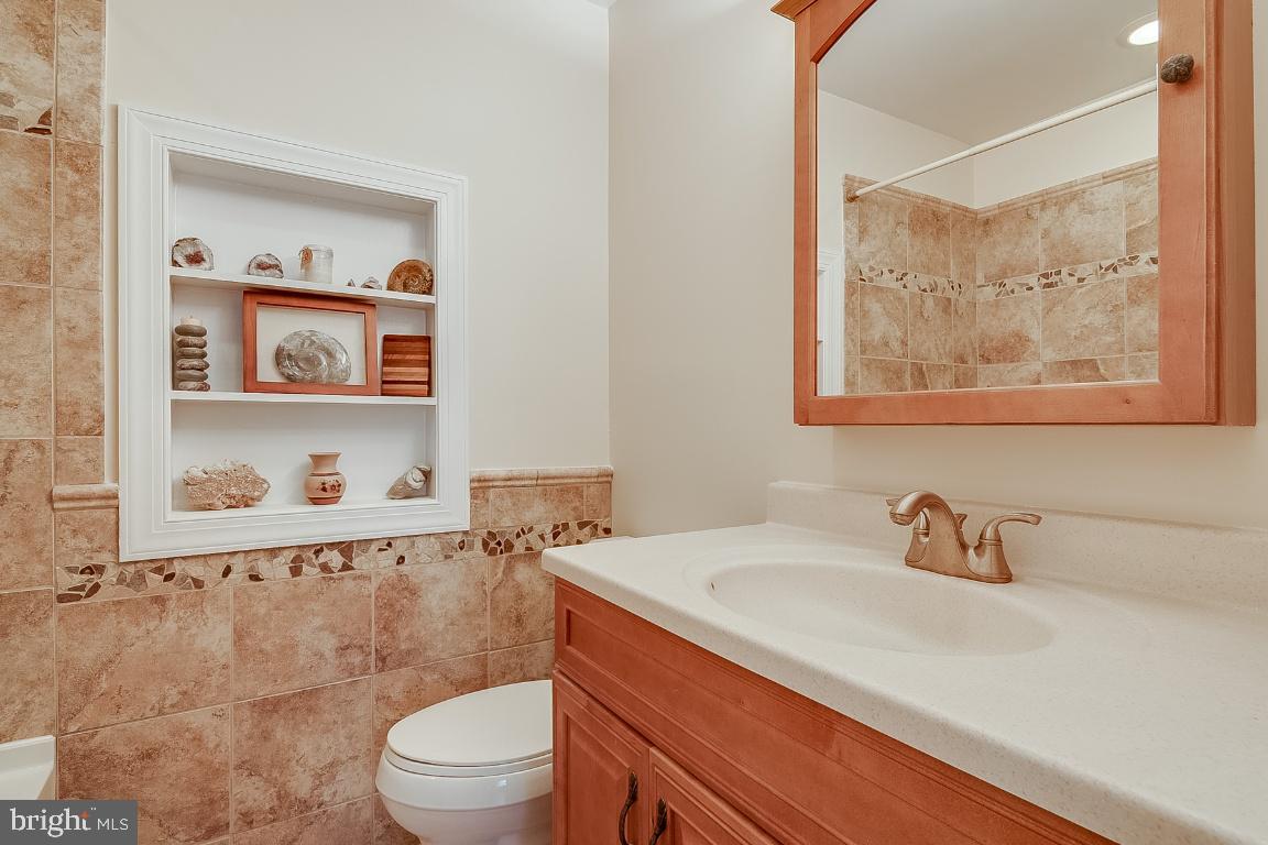 229 Manvell Road Southeast Vienna, VA 22180 - Photo 25 of 40 Renovated hall bath!
