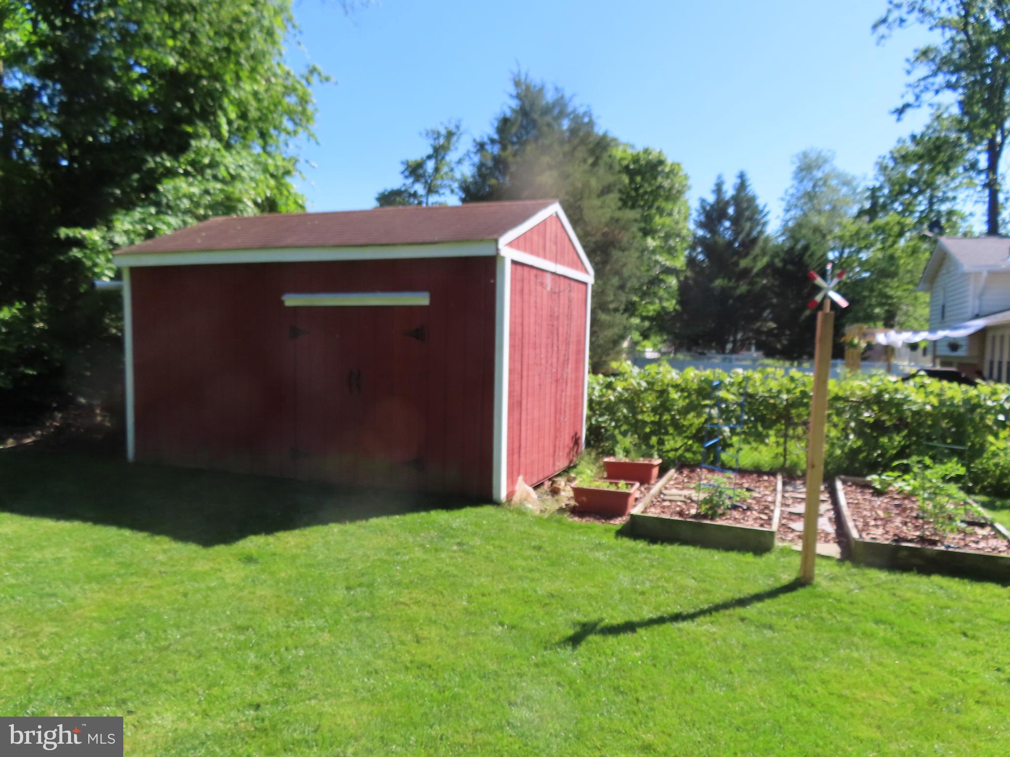 229 Manvell Road Southeast Vienna, VA 22180 - Photo 32 of 40 The "barn" and garden!