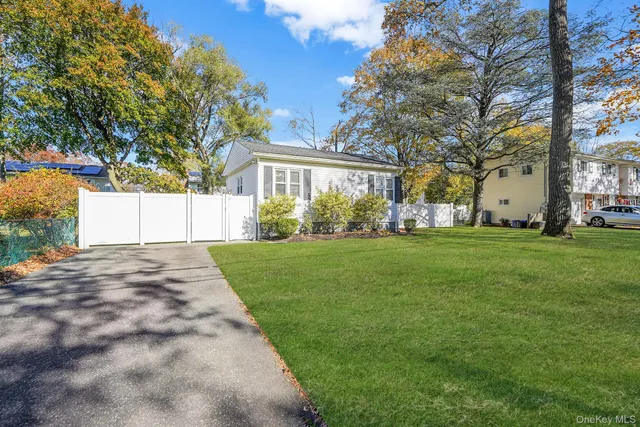 $499,000 | 59 Nevada Road, West Babylon, NY 11704