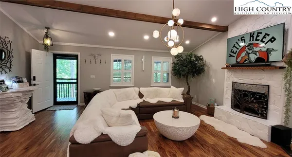 $550,000 | 1157 Pine Ridge Road, Beech Mountain, NC 28604