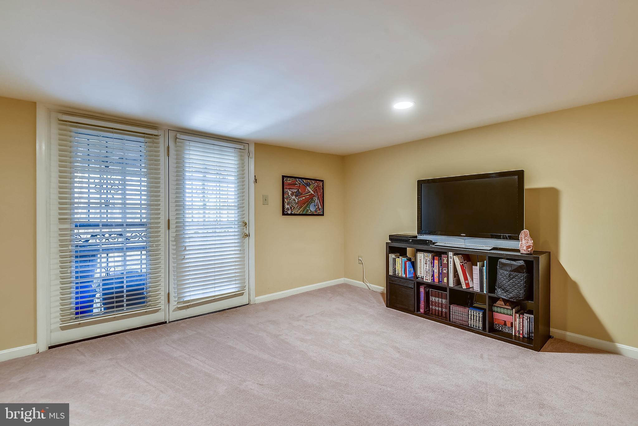 2035 Lyttonsville Road Silver Spring, MD 20910 - Photo 33 of 38