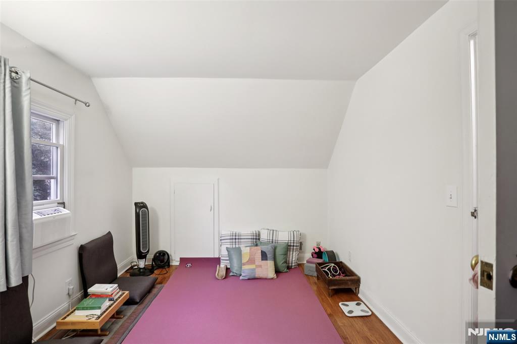 322 Marshall Street Ridgewood, NJ 07450 - Photo 17 of 32 a room with furniture and a desk