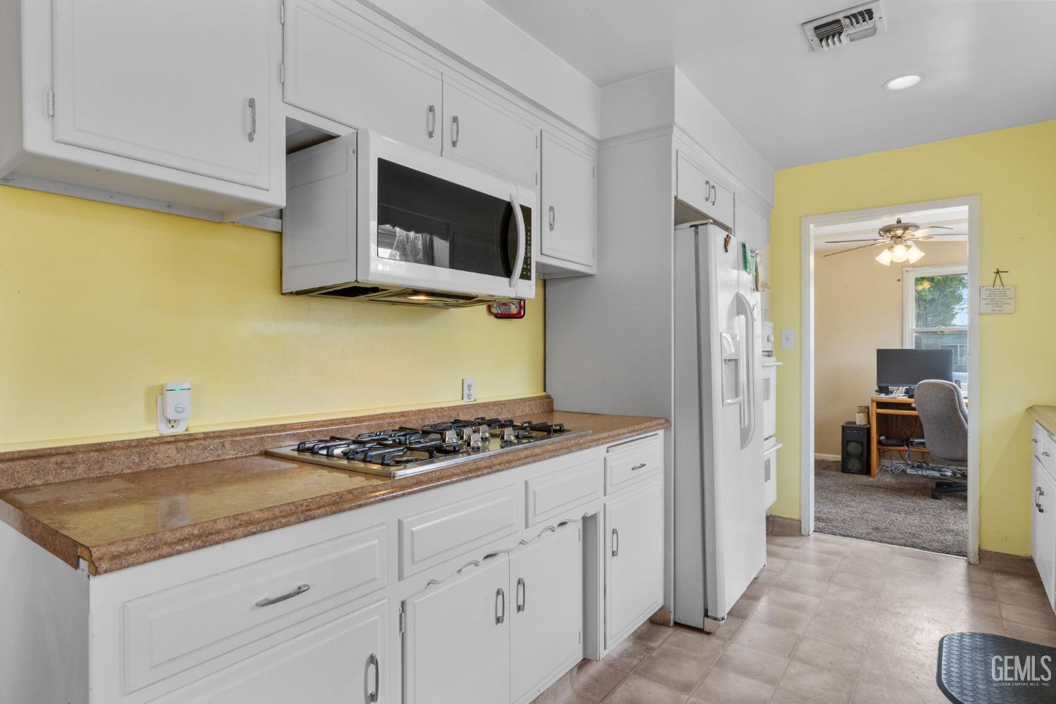 Undisclosed Address Bakersfield, CA 93309 - Photo 12 of 32