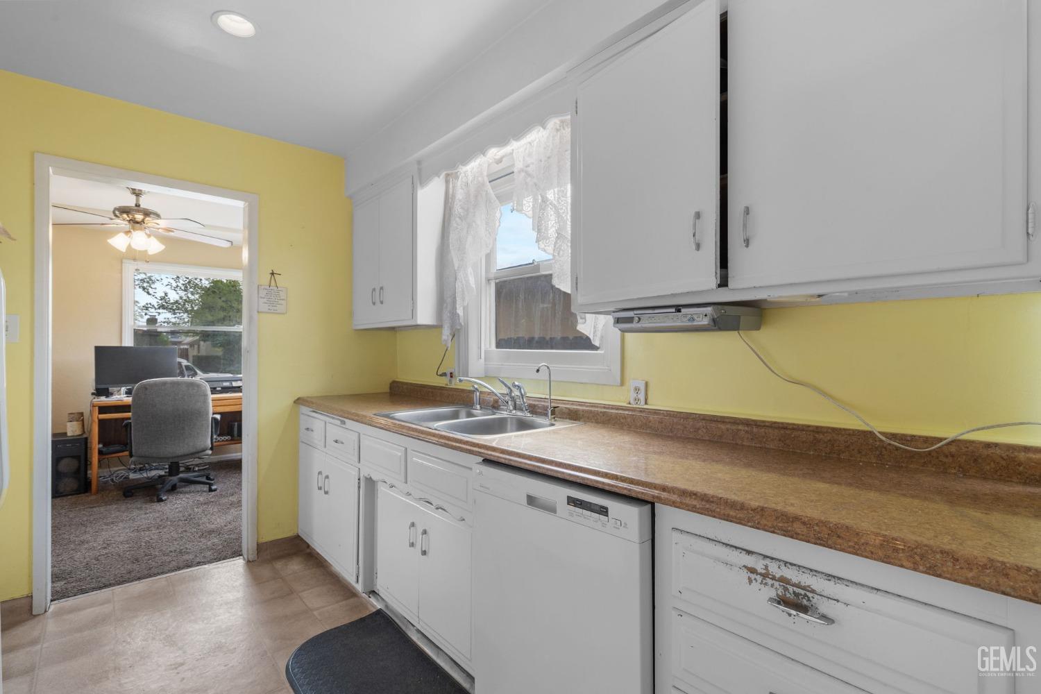 Undisclosed Address Bakersfield, CA 93309 - Photo 13 of 32