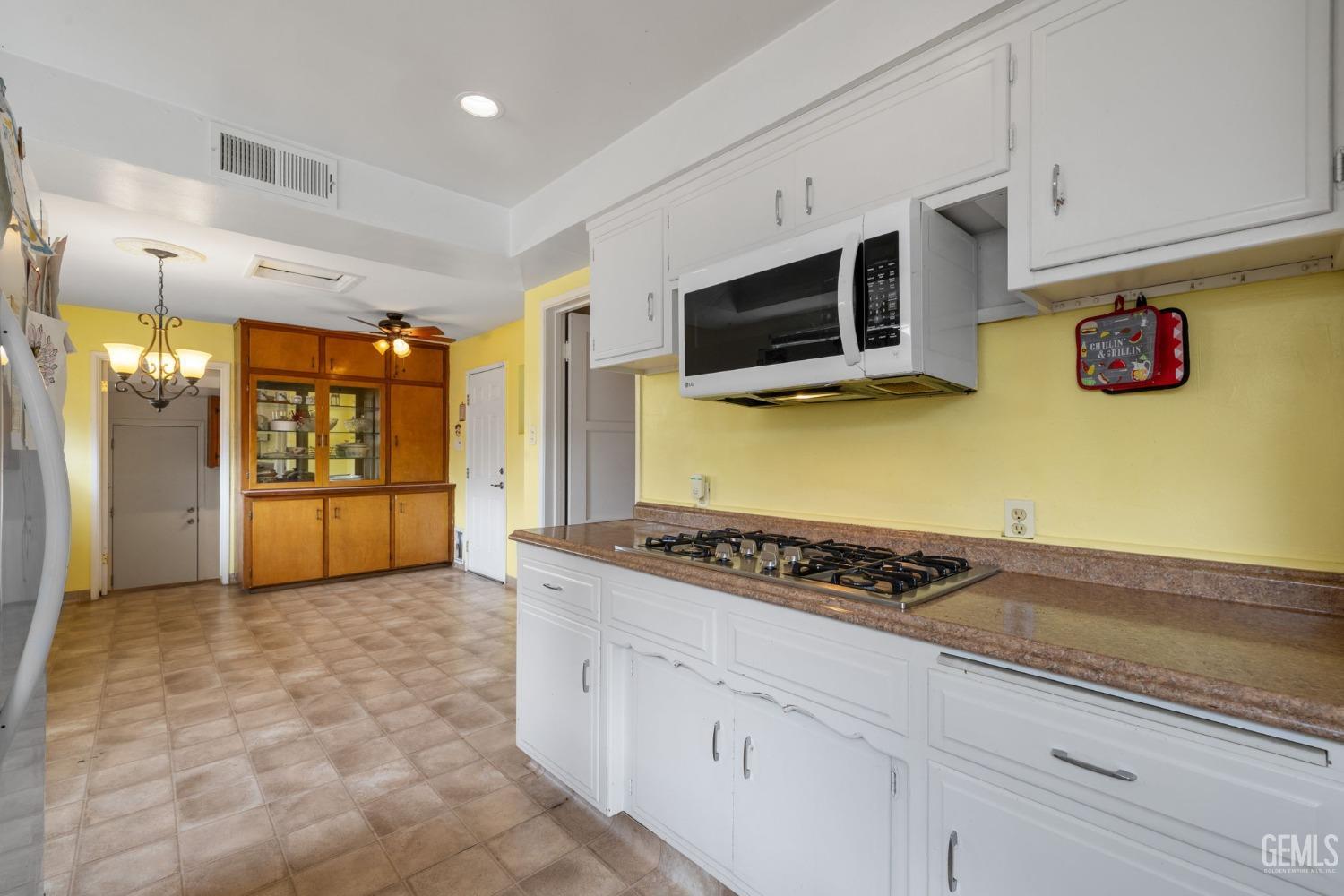 Undisclosed Address Bakersfield, CA 93309 - Photo 14 of 32