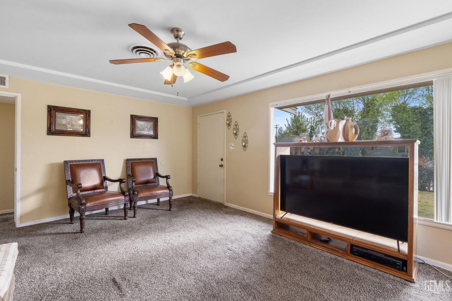 Undisclosed Address Bakersfield, CA 93309 - Photo 5 of 32