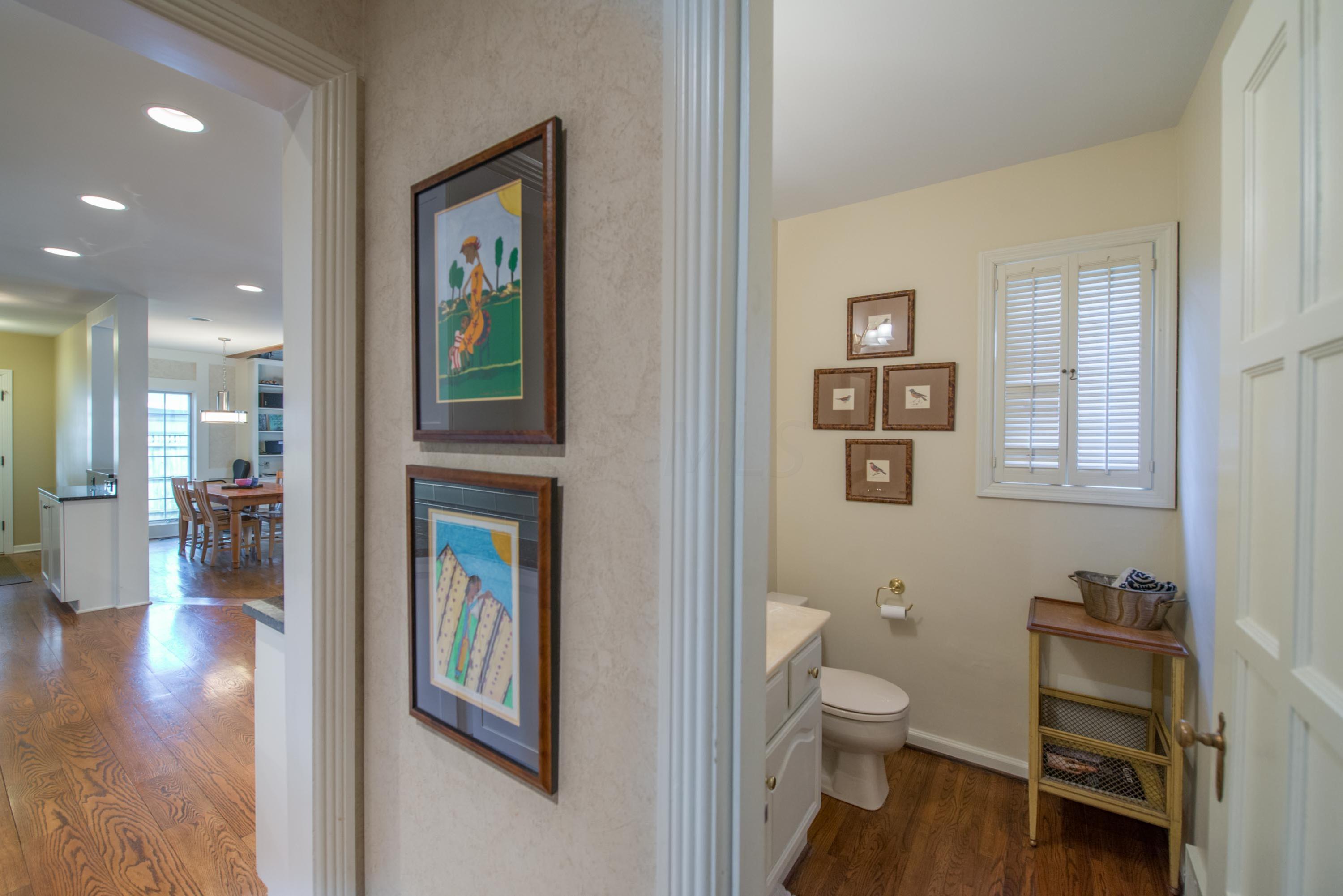 2368 Club Road Columbus, OH 43221 - Photo 33 of 74