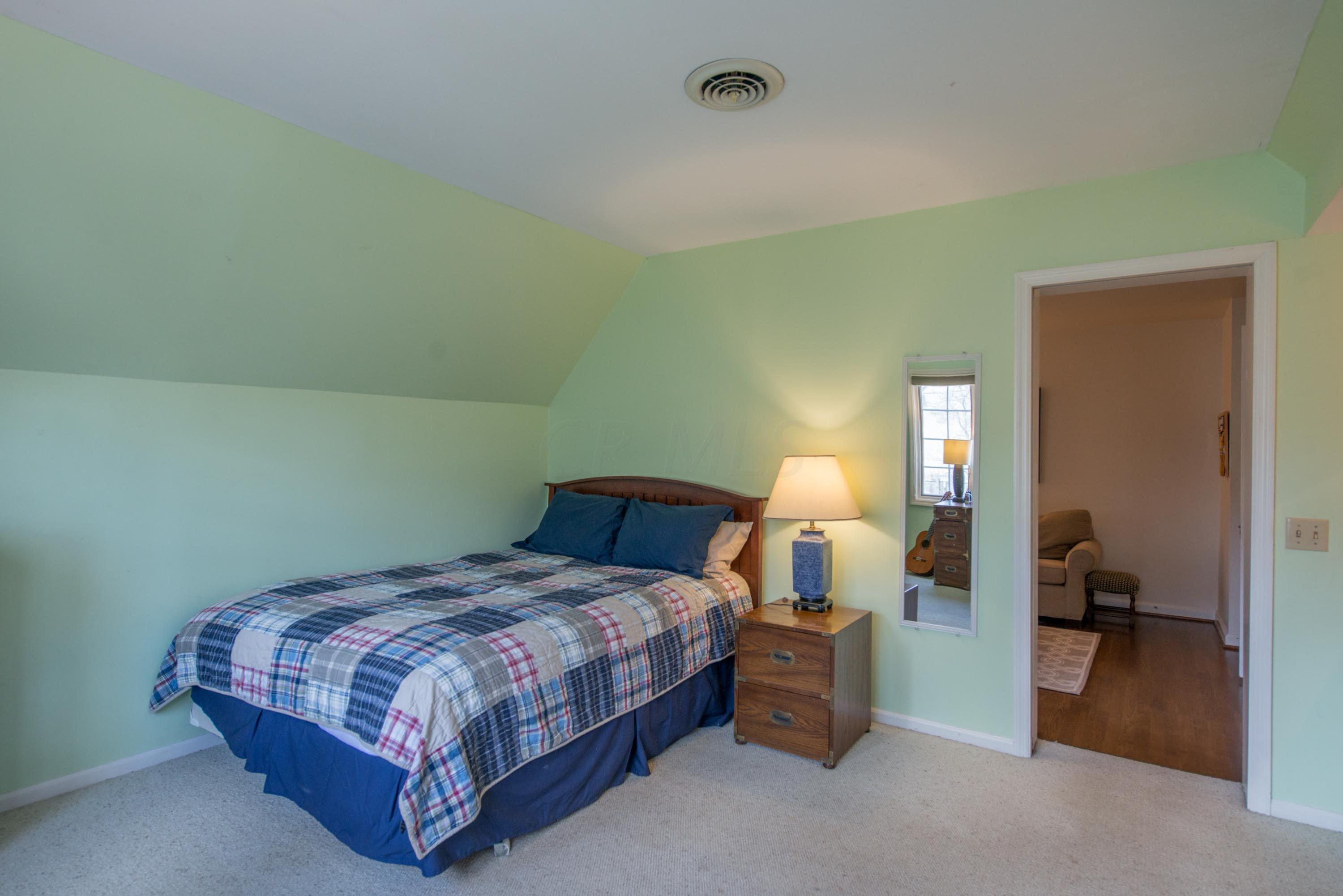 2368 Club Road Columbus, OH 43221 - Photo 54 of 74