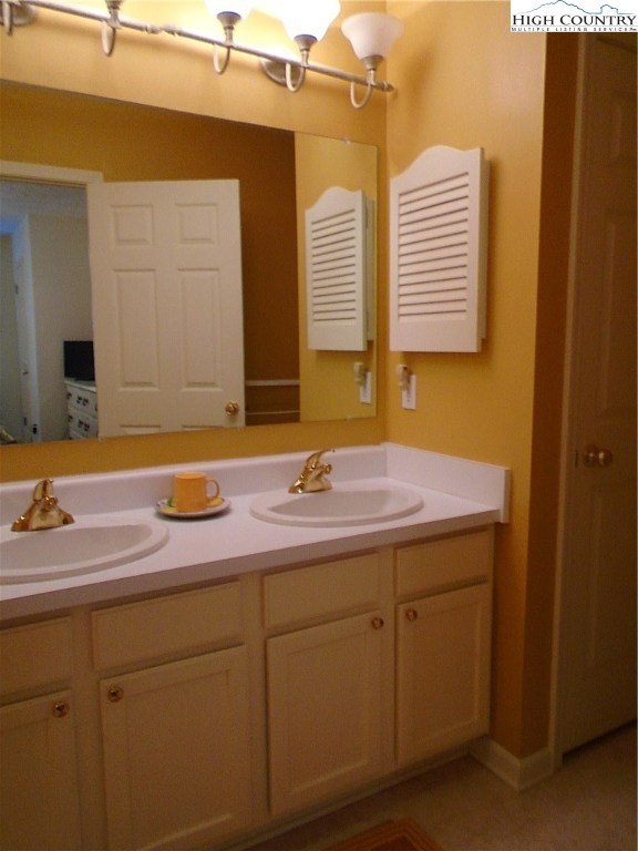 101 North Pinnacle Ridge Road, Unit A101 Beech Mountain, NC 28604 - Photo 16 of 28