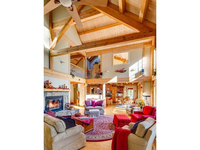 32 Quarry Point Road Edgecomb, ME 04556 - Photo 17 of 35 Living Room.