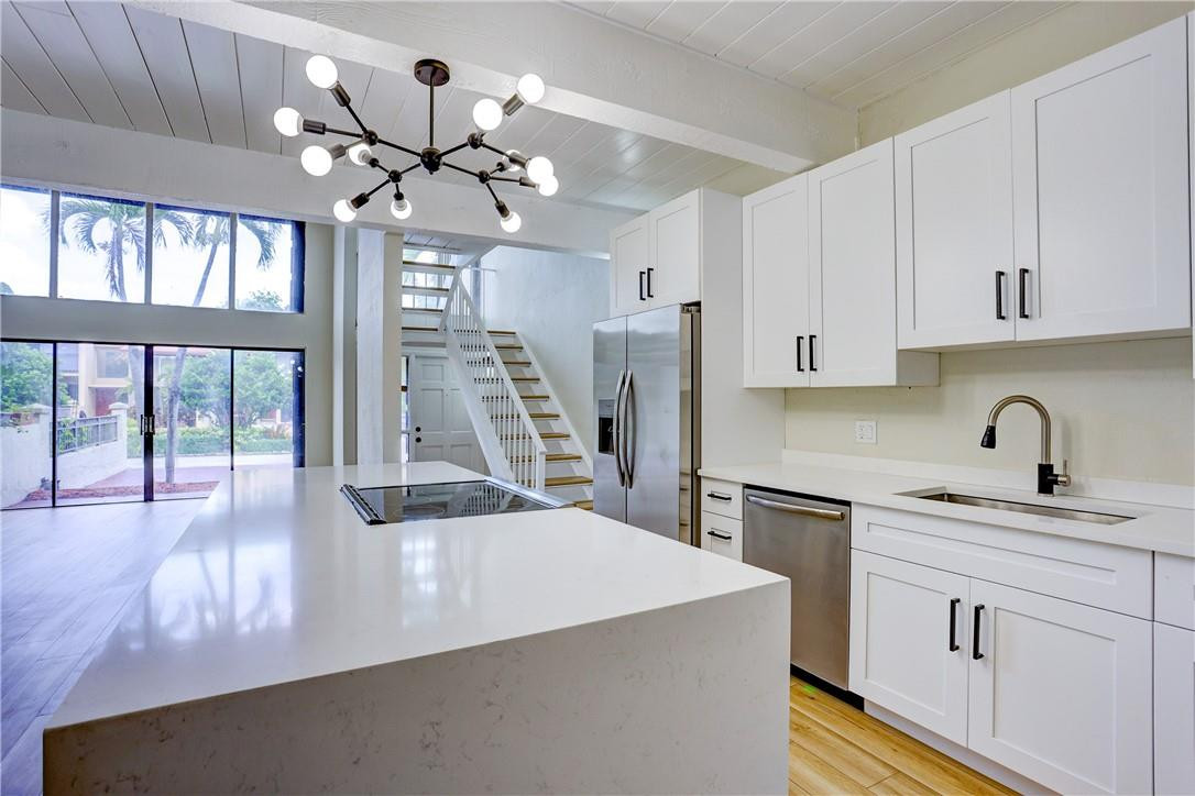 8811 Gatehouse Road, Unit 5 Plantation, FL 33324 - Photo 13 of 47 Photo 13