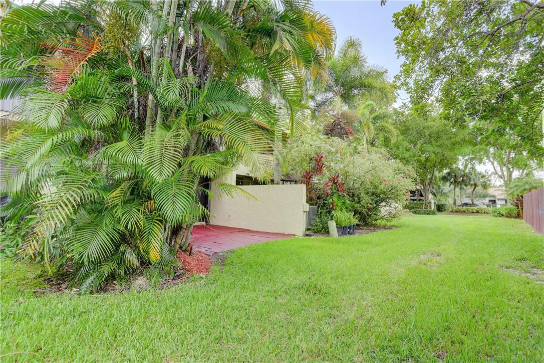 8811 Gatehouse Road, Unit 5 Plantation, FL 33324 - Photo 24 of 47 Photo 24