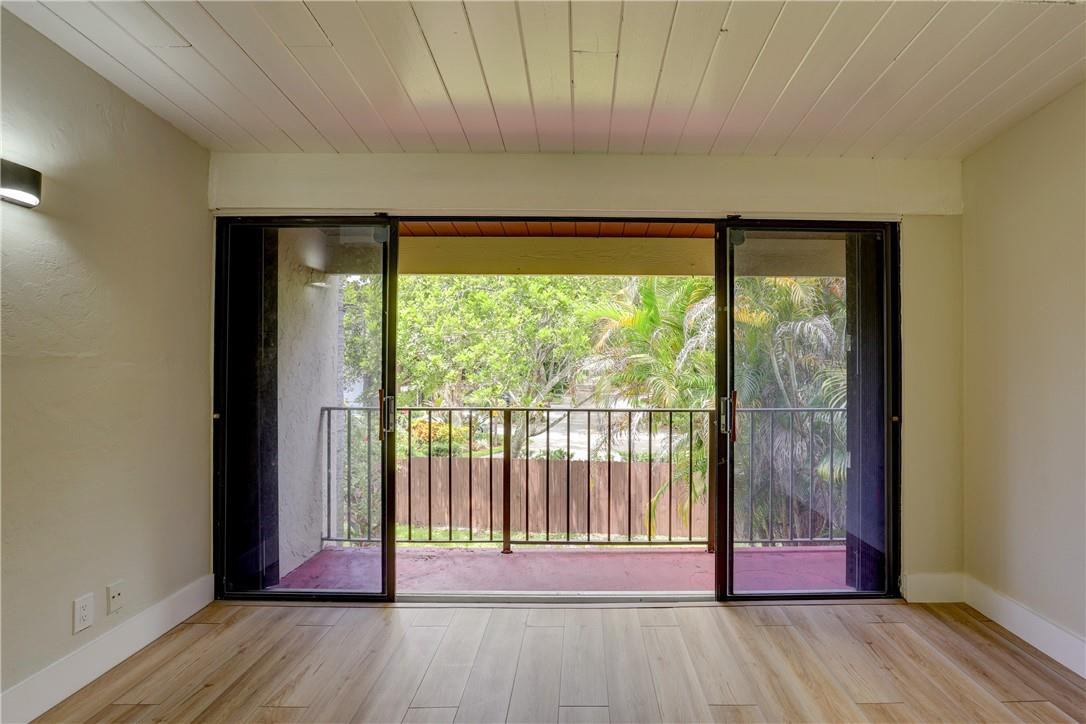 8811 Gatehouse Road, Unit 5 Plantation, FL 33324 - Photo 38 of 47 Photo 38