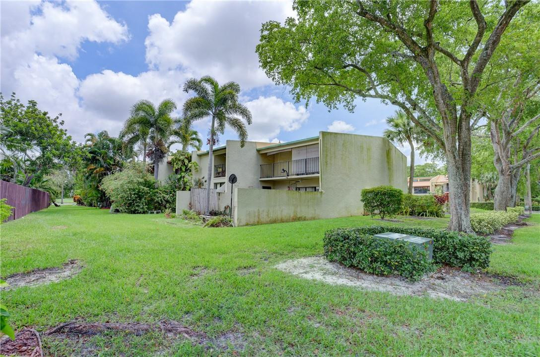 8811 Gatehouse Road, Unit 5 Plantation, FL 33324 - Photo 45 of 47 Photo 45