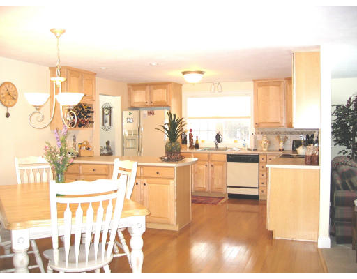 89 Old Stage Road Chelmsford, MA 01824 - Photo 2 of 17 Gallery Image 2