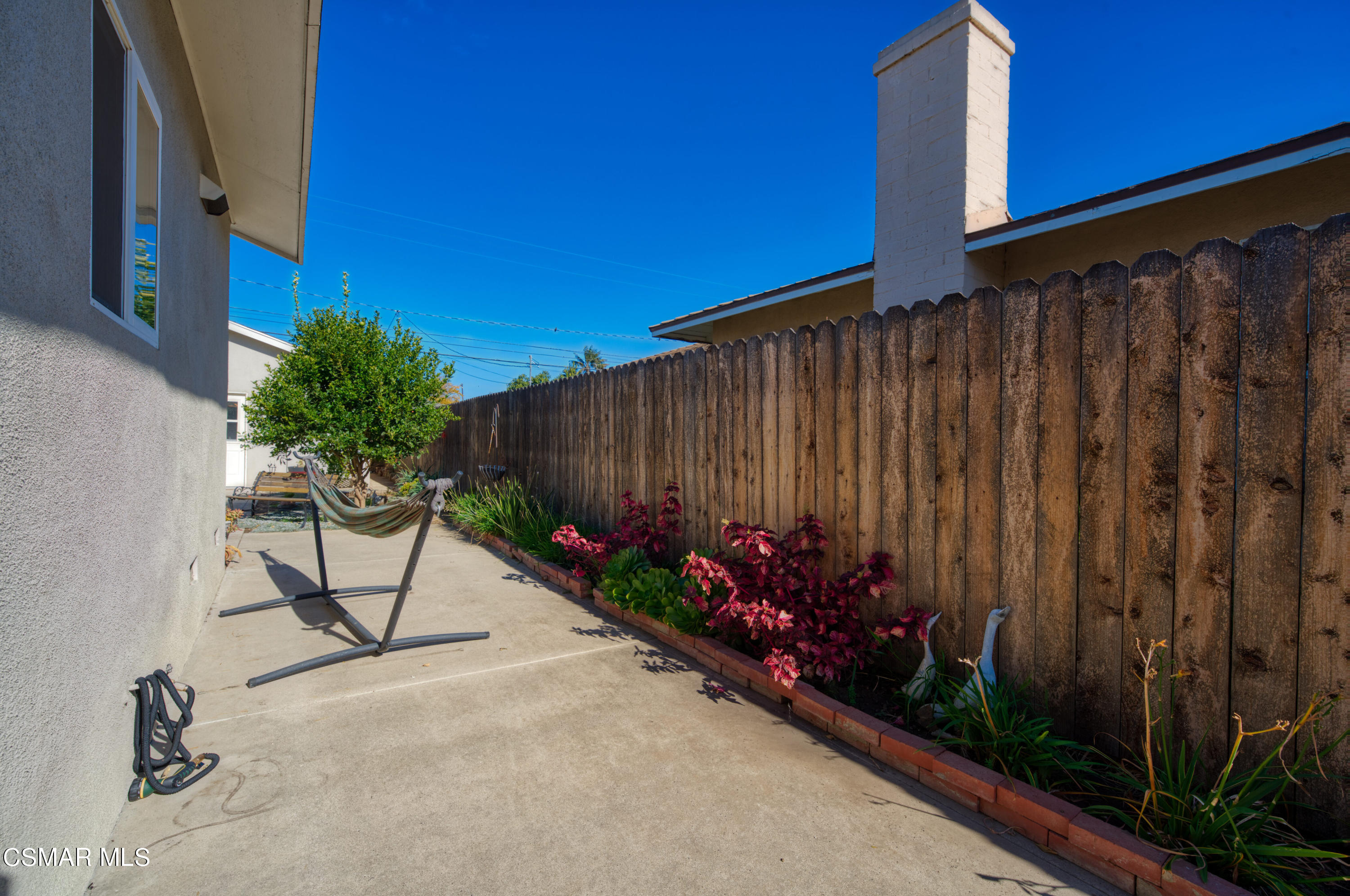 305 West Roderick Avenue Oxnard, CA 93030 - Photo 18 of 18 Roderick- Side