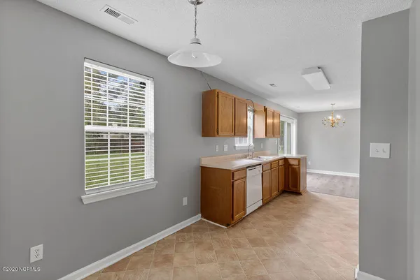 $1,500 | 303 Paddock Place, Jacksonville, NC 28546