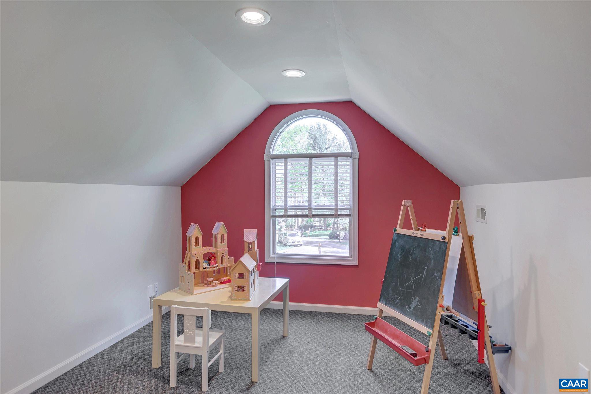 292 Blackthorn Lane Charlottesville, VA 22902 - Photo 41 of 64 a room with furniture and a window