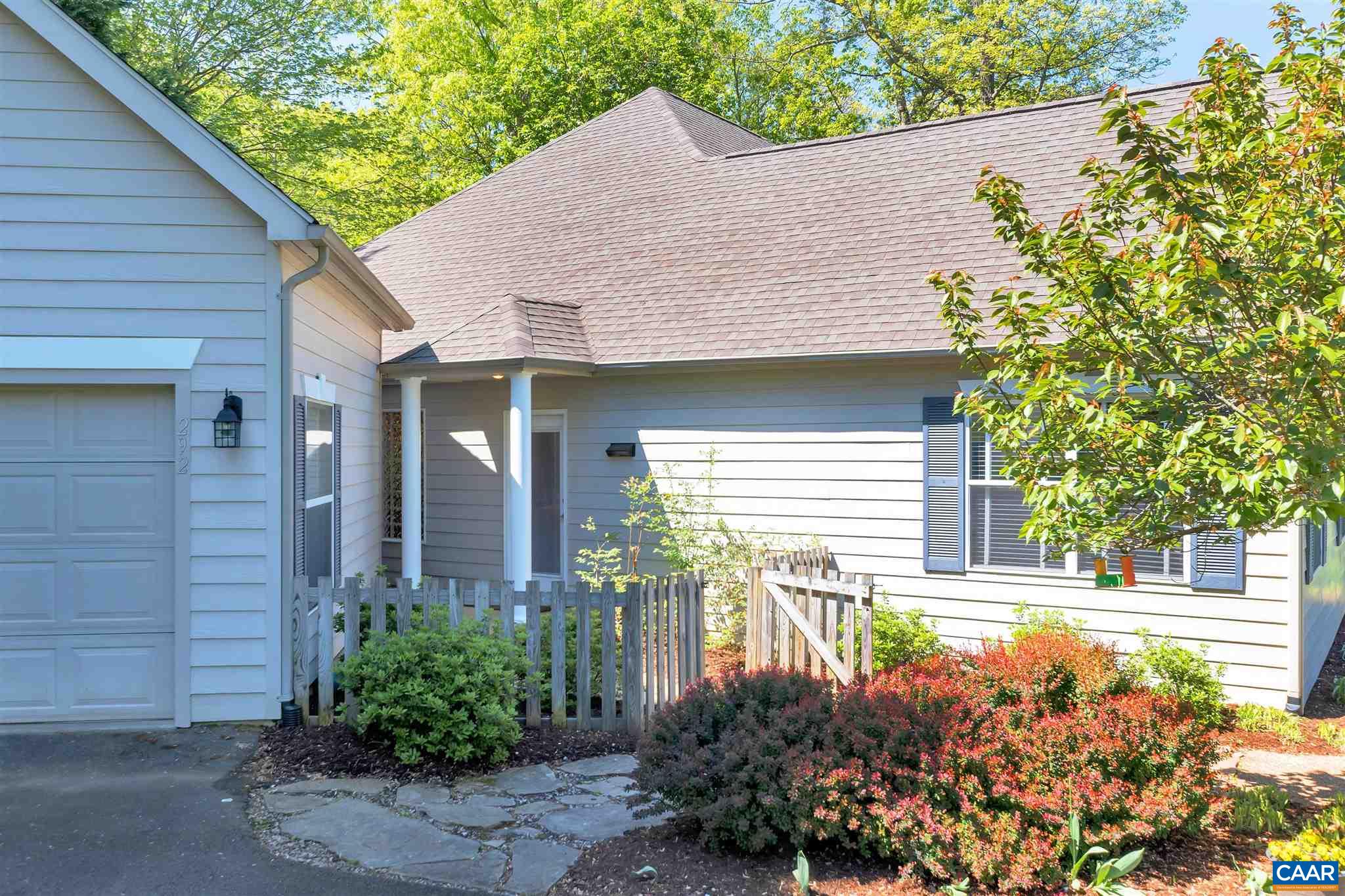 292 Blackthorn Lane Charlottesville, VA 22902 - Photo 5 of 64 a front view of a house with garden