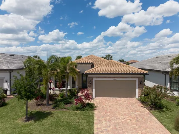 $799,900 | 18025 Harwich Place, Bradenton, FL 34202