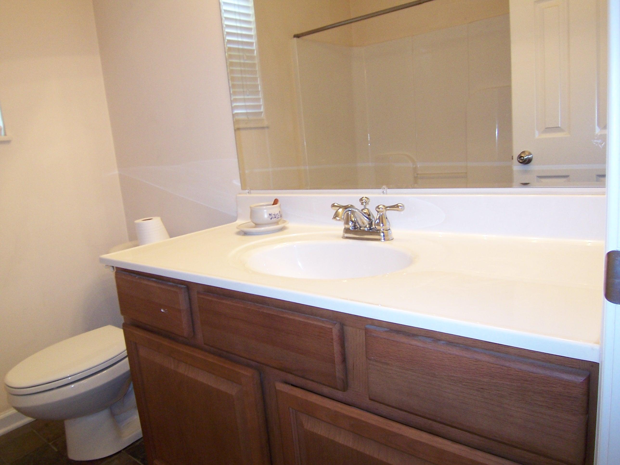 5715 Ridgefield Road Knoxville, TN 37912 - Photo 14 of 24 100_7669.JPG