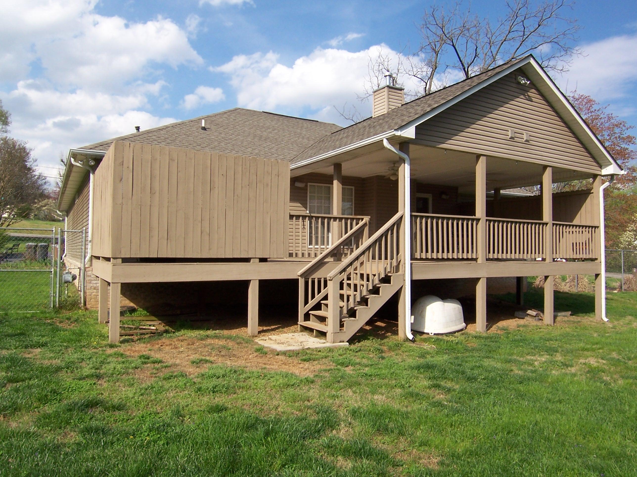 5715 Ridgefield Road Knoxville, TN 37912 - Photo 22 of 24 100_7678.JPG