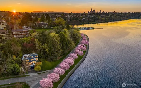 $2,480,000 | 3903 48th Avenue South, Seattle, WA 98118