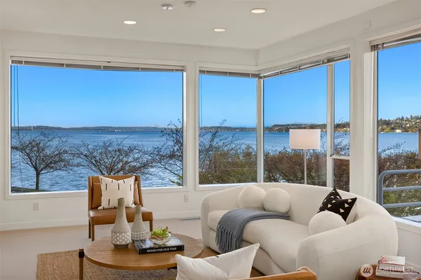 $2,480,000 | 3903 48th Avenue South, Seattle, WA 98118