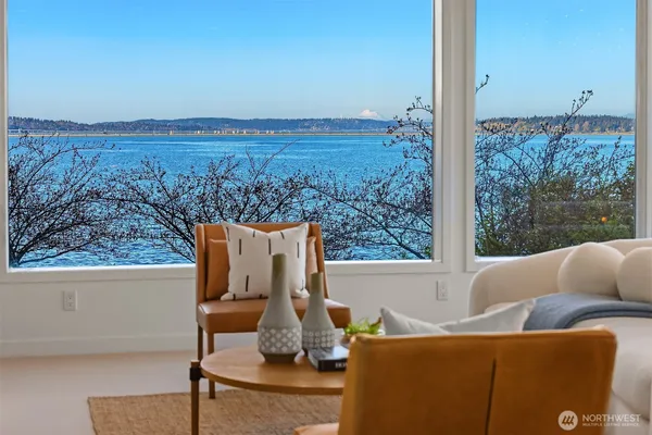 $2,480,000 | 3903 48th Avenue South, Seattle, WA 98118