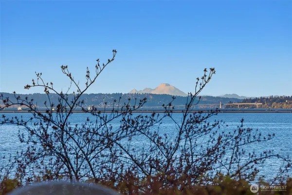 $2,480,000 | 3903 48th Avenue South, Seattle, WA 98118