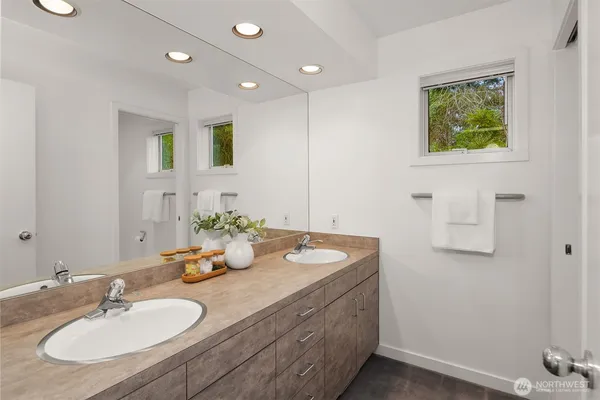 $2,480,000 | 3903 48th Avenue South, Seattle, WA 98118