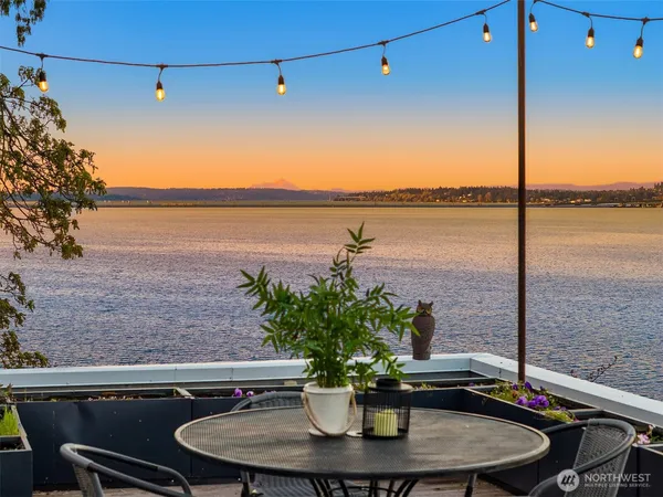 $2,480,000 | 3903 48th Avenue South, Seattle, WA 98118