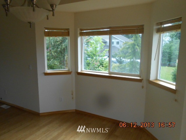 7510 Upper Ridge Road Everett, WA 98203 - Photo 5 of 15