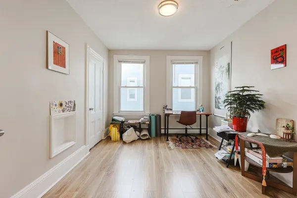 $3,350 | 19 Linden Street, Unit 3, Somerville, MA 02143