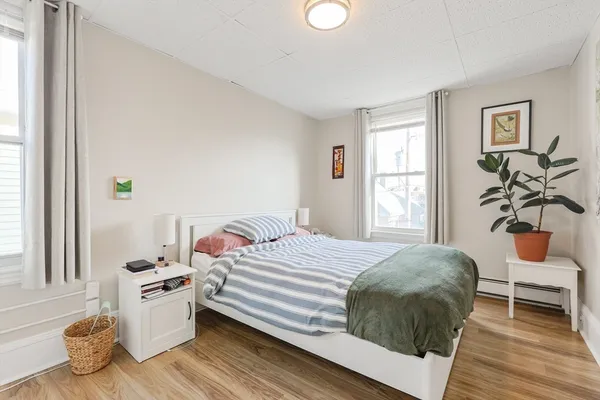 $3,350 | 19 Linden Street, Unit 3, Somerville, MA 02143