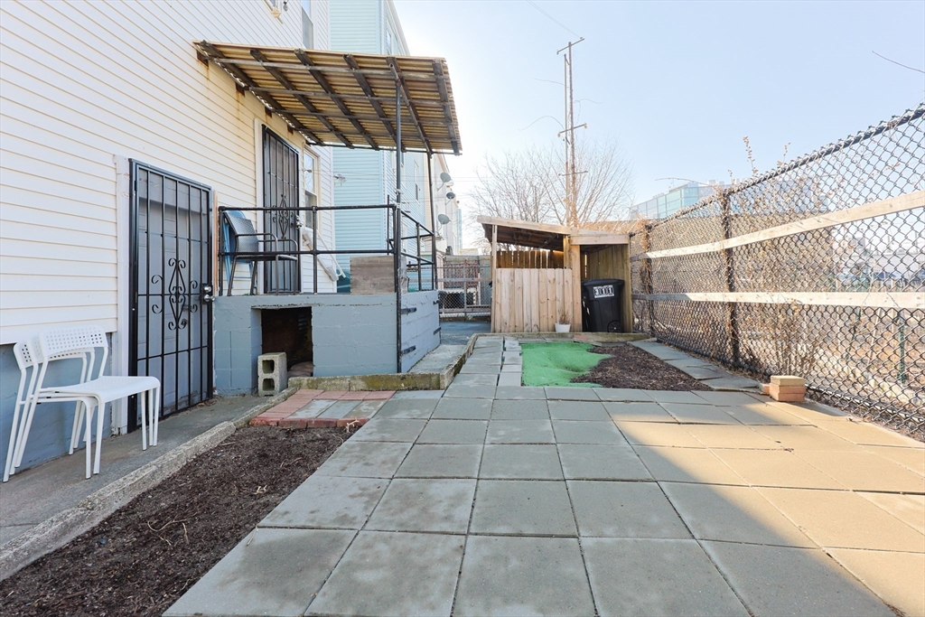 19 Linden Street, Unit 3 Somerville, MA 02143 - Photo 33 of 33