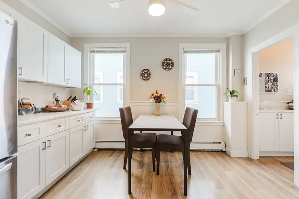 $3,350 | 19 Linden Street, Unit 3, Somerville, MA 02143