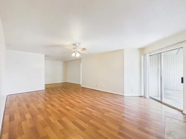 $1,380 | 9700 Leawood Boulevard, Unit 322, Houston, TX 77099