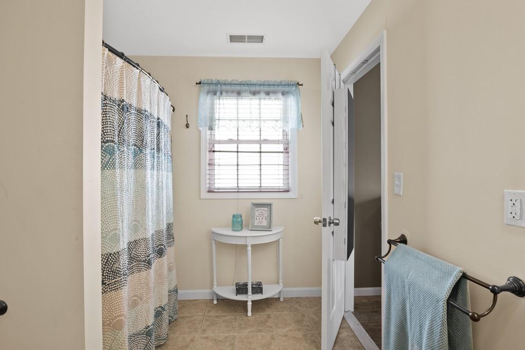 227 Cambridge Street Fall River, MA 02721 - Photo 11 of 27 Gallery Image 11